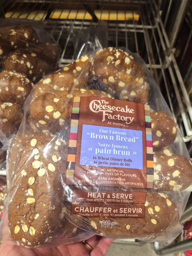 Cheesecake Factory 16 Wheat Dinner Rolls - 1 x 640 Grams